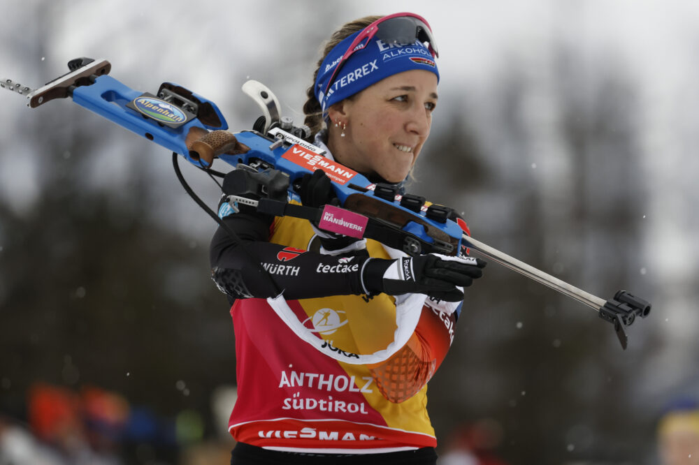 LIVE Biathlon, Sprint femminile Oslo 2025 in DIRETTA: Preuss batte Jeanmonnot di due decimi. Azzurre lontane