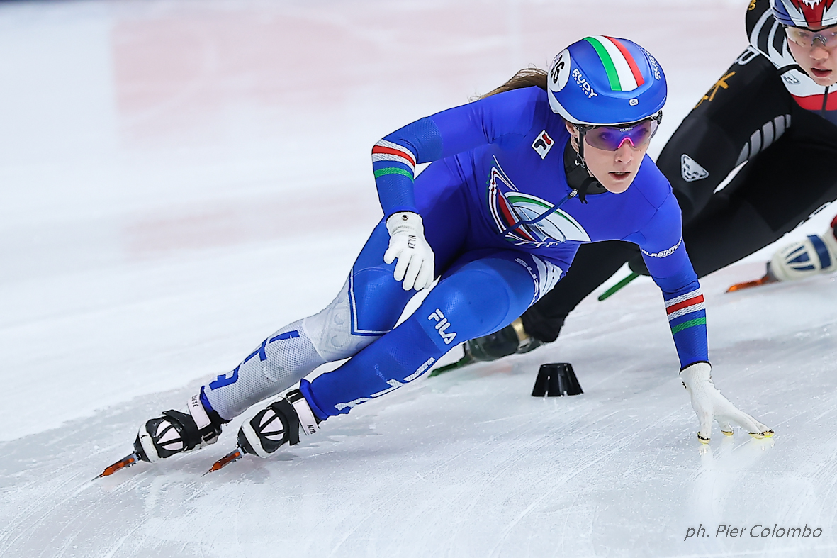 Short track, Elisa Confortola sale sul podio dei 1000 metri a Milano: azzurra terza al Forum di Assago