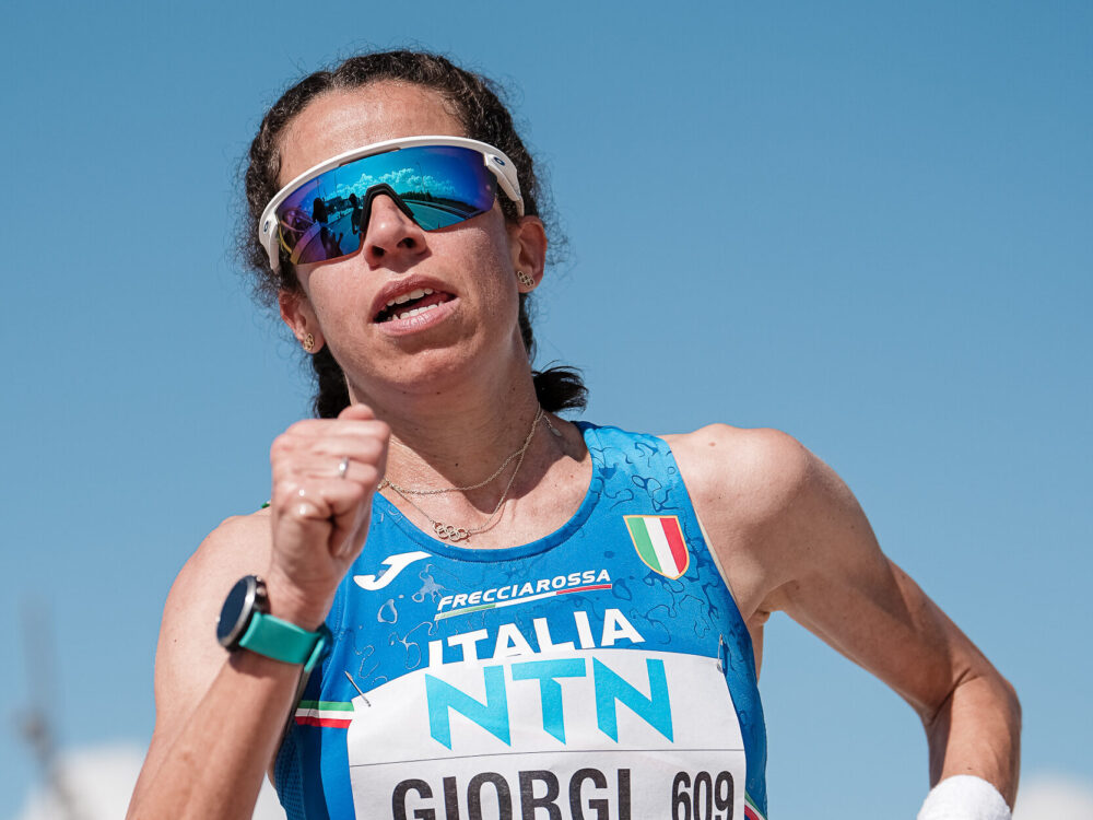 Eleonora Giorgi scatenata ad Antalya: record italiano nella 35 km di marcia e minimo mondiale