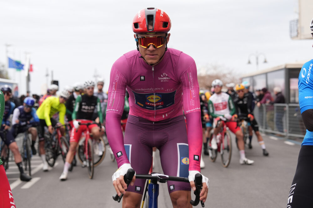 Come sta Jonathan Milan dopo la caduta alla Tirreno Adriatico? “Sano e salvo all’arrivo”