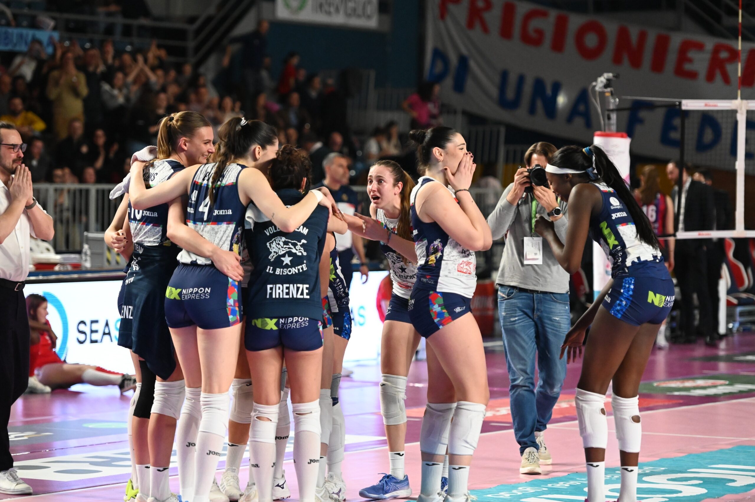 VOLLEY NIGHT – Salvezza, playoff, libri e allenatori con Chiavegatti, Salvagni e Zoratti