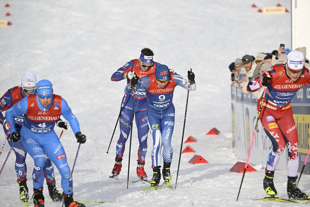 Sci di fondo, uno stoico Pellegrino lotta per la medaglia ed è 5° nello skiathlon iridato dietro i norvegesi