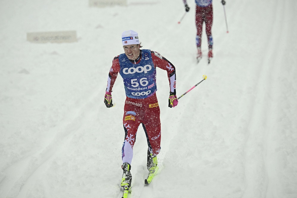 Klaebo oltre i limiti umani: vince anche la 10 km dei Mondiali nel festival norvegese