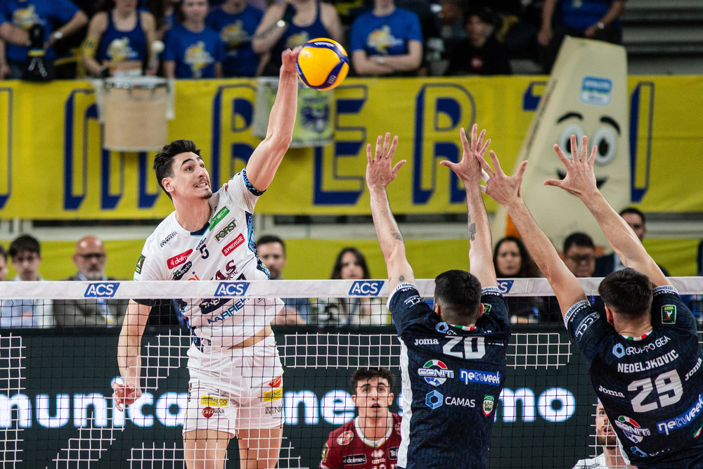 Volley, Trento inventa una rimonta da urlo in CEV Cup e batte lo Ziraat nella semifinale d’andata