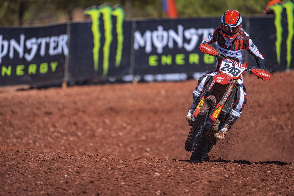 MXGP, Tim Gajser fa sua Gara 1 del GP d’Europa. Ottimo 4° posto per Mattia Guadagnini