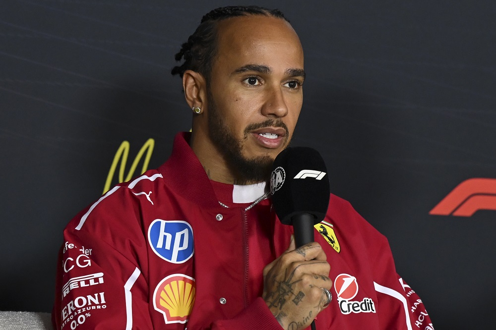 F1, Lewis Hamilton: “Eccitante iniziare con la Ferrari, penso solo a lavorare perché so cosa mi serve”